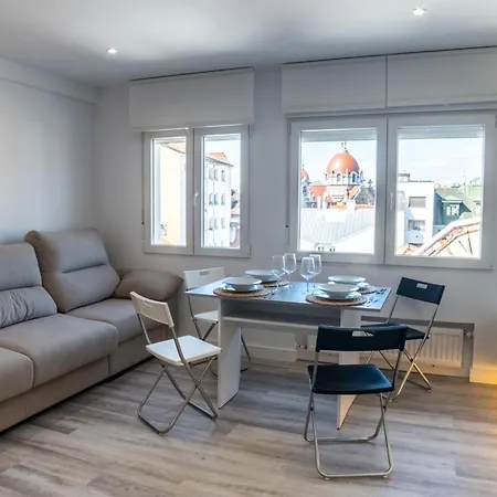 Centro. Plaza De Longoria Carbajal. Parking Gratis Appartement *