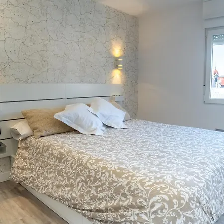 Appartement Centro. Plaza De Longoria Carbajal. Parking Gratis